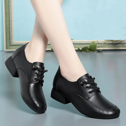 2025 Spring Women's Lace-up Premium Leather Shoes – Retro Casual Comfortable Soft Sole Square Heel