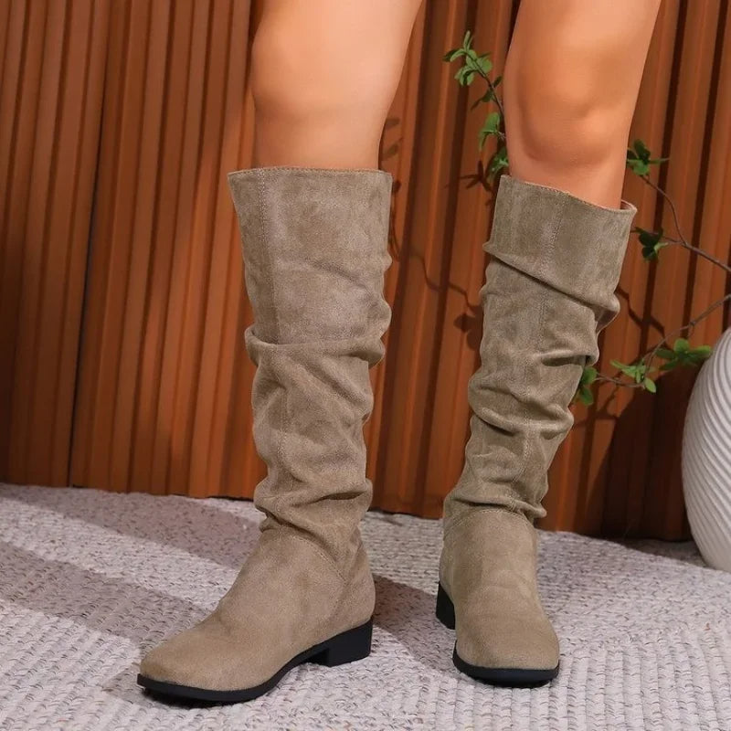 Women's Faux Suede Knee-High Boots – Pleated Slip-On Low Heel Fashion Booties for Autumn Winter – Stylish Knight Boots Mujer