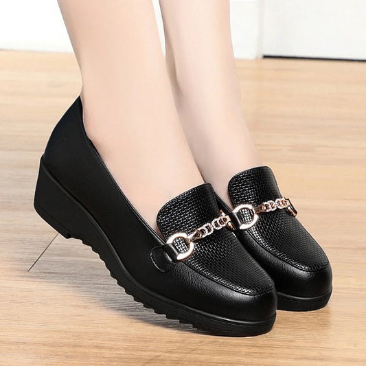 Spring Summer Fashion Soft Leather Women Loafers Flat Shoes