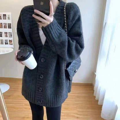 Women’s Vintage Oversized Cardigan – Y2K Chic V-Neck Knitted Sweater for Autumn/Winter Streetwear