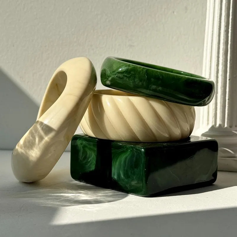 Green & White Wide Resin Bracelet – Irregular Square Chunky Bangle for Women | Elegant Autumn-Winter Fashion Jewelry