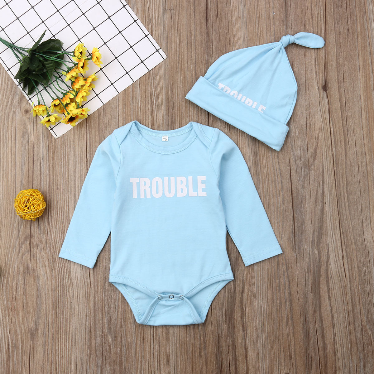 European & American Style Hooded Cotton Pullover – Triangle Climbing Design