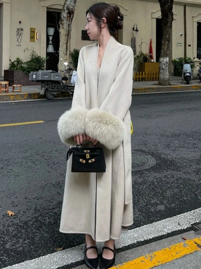 Hepburn Style High-End Women's Wool Coat – Winter Commuter Coat with Fur Sleeves, Lace-Up Slimming Long Coat