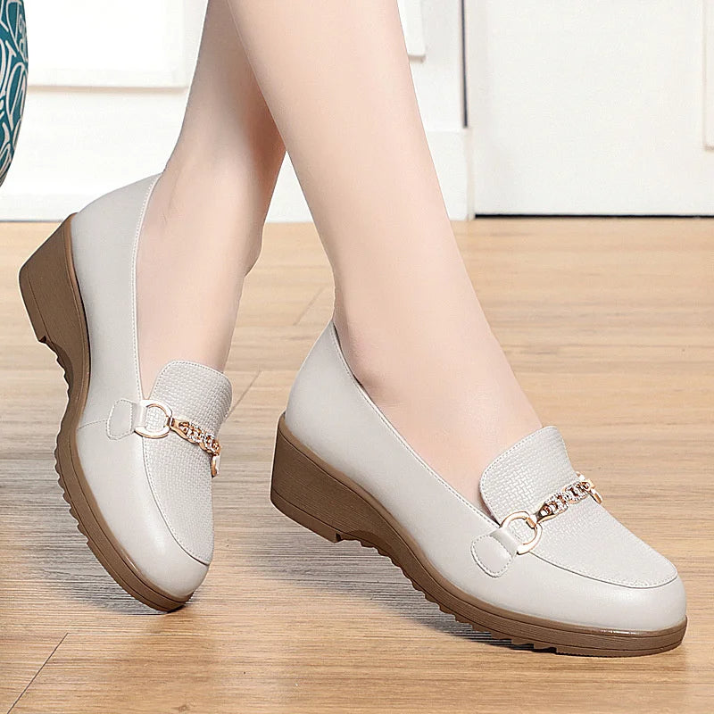 Spring Summer Fashion Soft Leather Women Loafers Flat Shoes