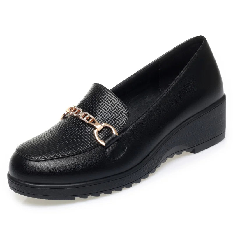 Fashion Retro Black Loafers for Women – Soft Leather Low Heel Wedge Shoes, Comfortable Office Footwear for Spring