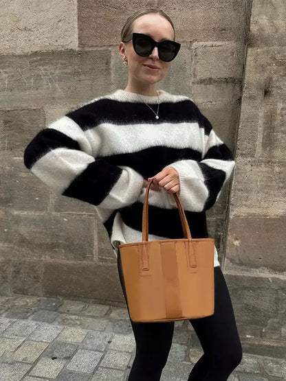 Casual O-Neck Black White Stripes Loose Sweaters