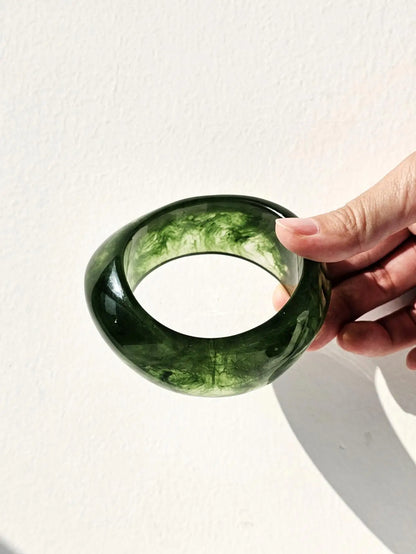 Retro Chunky Resin Bracelet – Geometric Irregular Square Green Smudge Vintage Bangle for Women & Girls